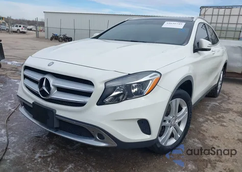 2017 Mercedes-Benz Gla 250 4Matic z USA, uszkodzony, nr VIN WDCTG4GB2HJ336773